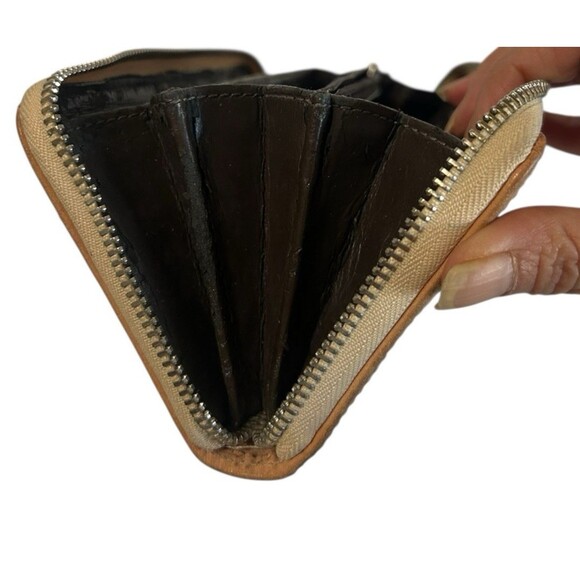 Coach Peyton Sign Wallet Embossed Salmon Orange Patent Leather Zip Around 8 x 4 - Picture 12 of 12